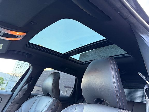 Volvo XC60 10 of 30