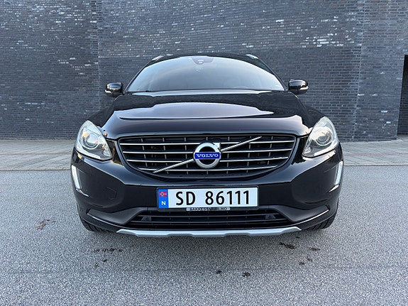 Volvo XC60 8 of 30