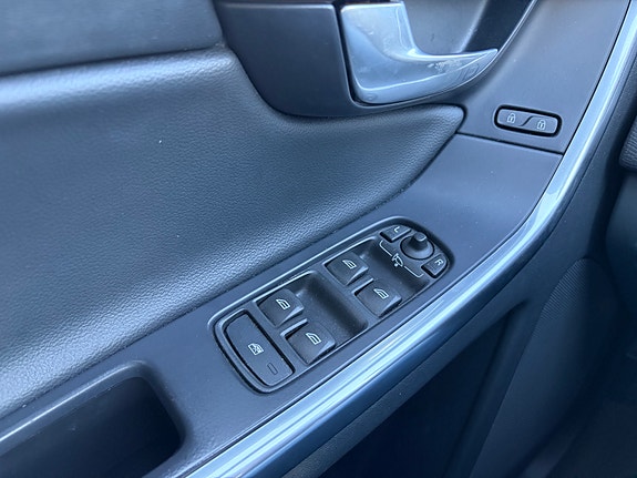 Volvo XC60 29 of 30