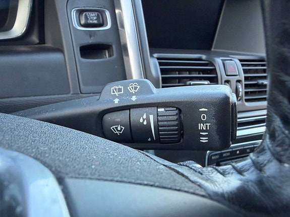 Volvo XC60 30 of 30