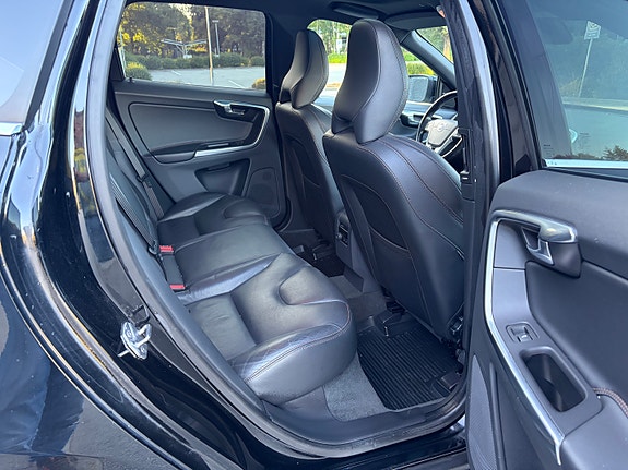 Volvo XC60 21 of 30