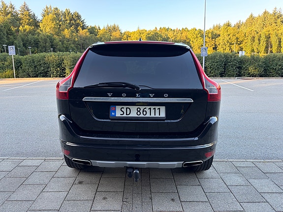 Volvo XC60 4 of 30