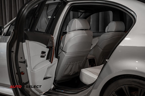 BMW M5 18 of 30