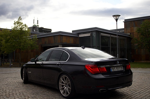 BMW 740d 5 of 22