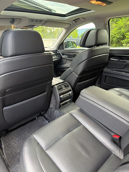 BMW 740d 11 of 22