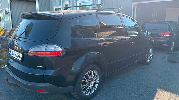 Ford S-MAX 4 of 30