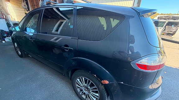 Ford S-MAX 21 of 30