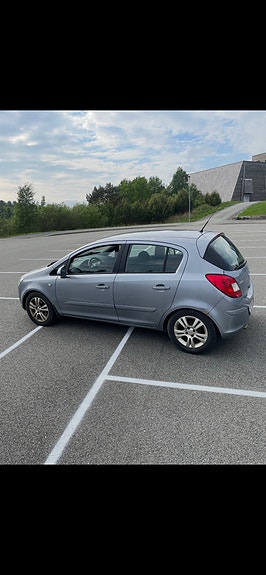 Opel Corsa 3 of 11