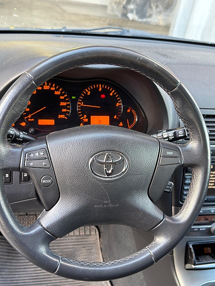 Toyota Avensis 22 of 23