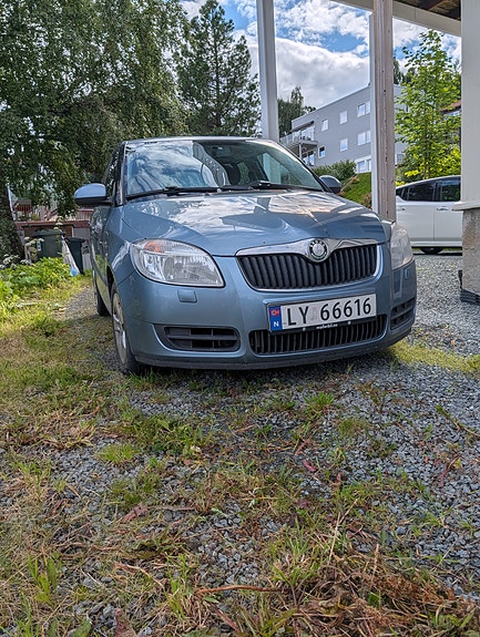 Skoda Fabia 2 of 18
