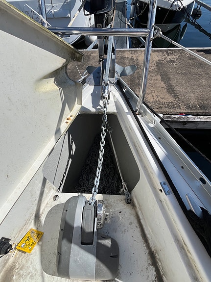 Pent holdt 2005 mod. Beneteau Oceanis Clipper 323 – Ligger i Leangbukta i Asker 11 of 30