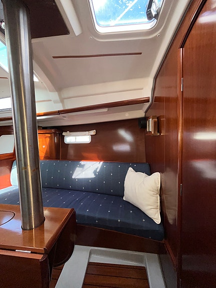 Pent holdt 2005 mod. Beneteau Oceanis Clipper 323 – Ligger i Leangbukta i Asker 17 of 30