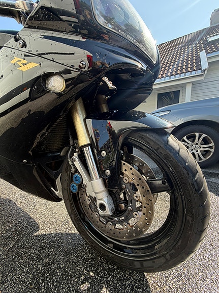 Yamaha YZF-R1 6 of 6