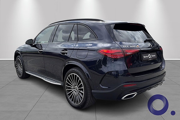 Mercedes-Benz GLC300 e 3 of 22