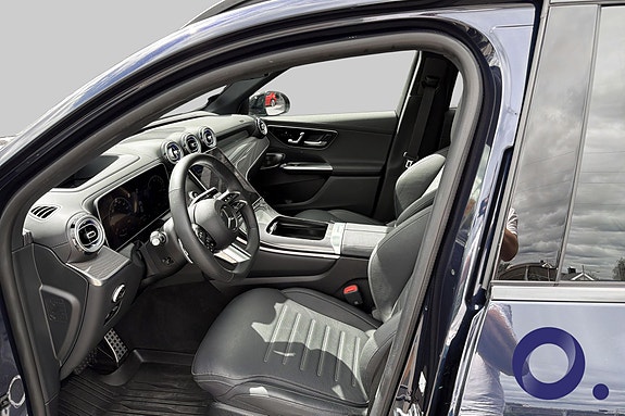 Mercedes-Benz GLC300 e 12 of 22
