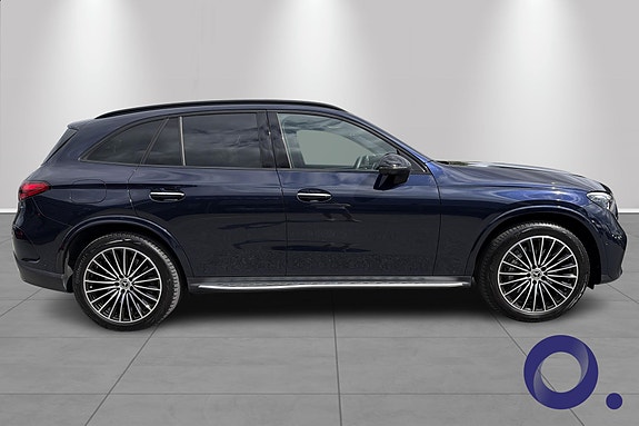 Mercedes-Benz GLC300 e 7 of 22