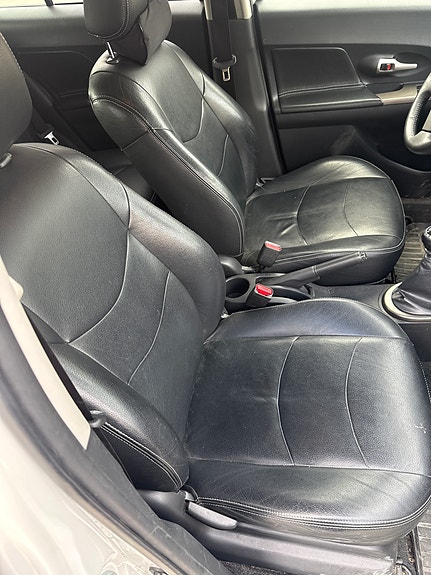 Toyota Urban Cruiser 8 of 9