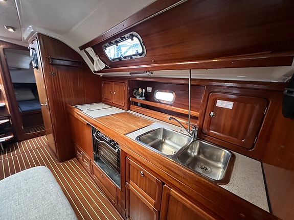 Flott og godt utstyrt Bavaria 37 AC selges - Ligger i Stavanger 13 of 30