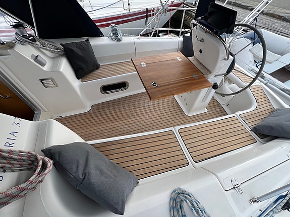 Flott og godt utstyrt Bavaria 37 AC selges - Ligger i Stavanger 11 of 30