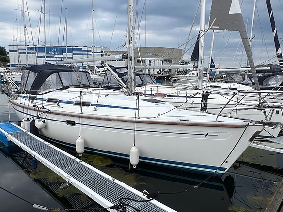 Flott og godt utstyrt Bavaria 37 AC selges - Ligger i Stavanger 2 of 30