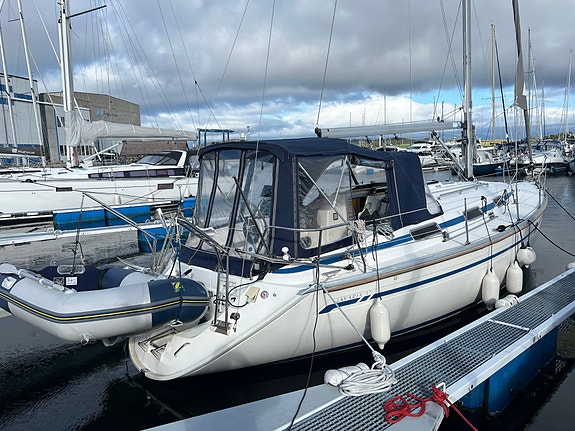 Flott og godt utstyrt Bavaria 37 AC selges - Ligger i Stavanger 3 of 30