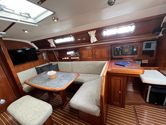 Flott og godt utstyrt Bavaria 37 AC selges - Ligger i Stavanger 15 of 30