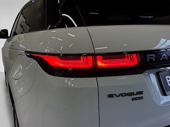 Land Rover Range Rover Evoque 9 of 30
