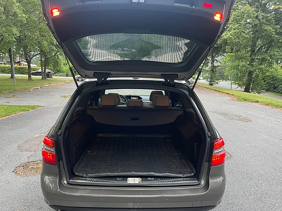 Mercedes-Benz E220 d 10 of 18