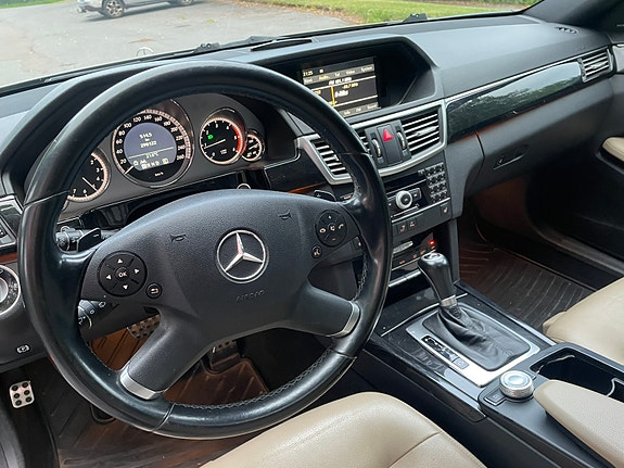Mercedes-Benz E220 d 16 of 18