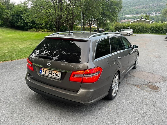 Mercedes-Benz E220 d 5 of 18