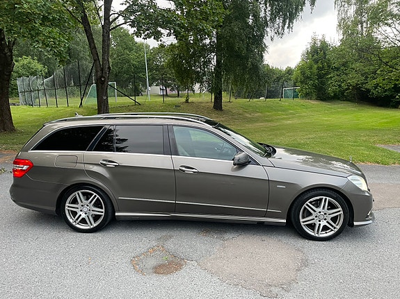 Mercedes-Benz E220 d 4 of 18