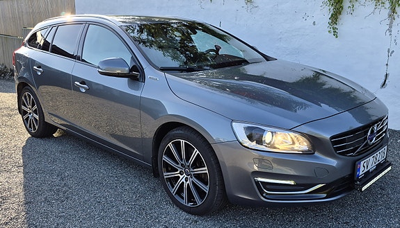 Volvo V60 8 of 30