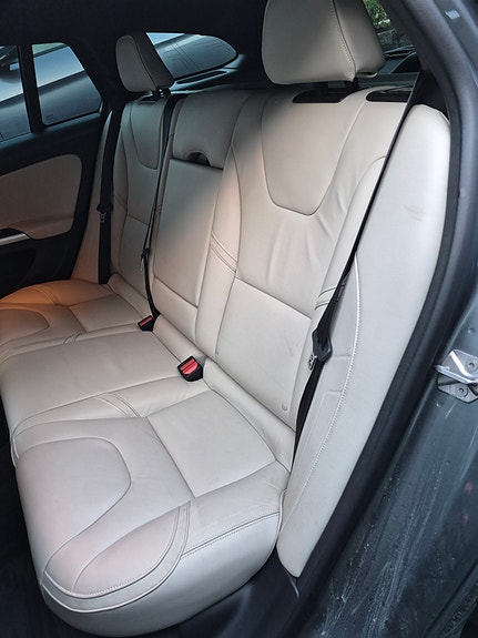 Volvo V60 10 of 30