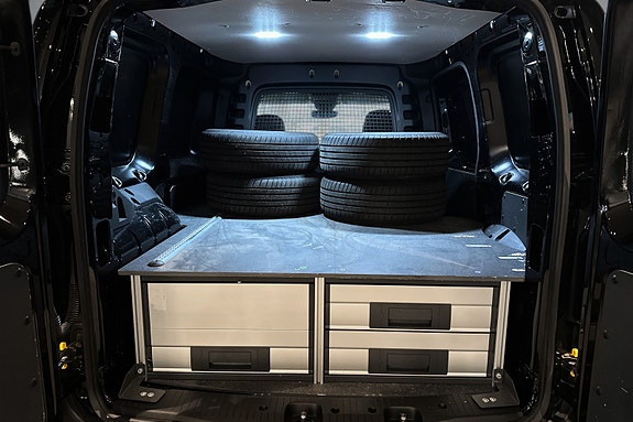 Volkswagen Caddy 25 of 26