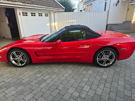 Chevrolet Corvette 5 of 17