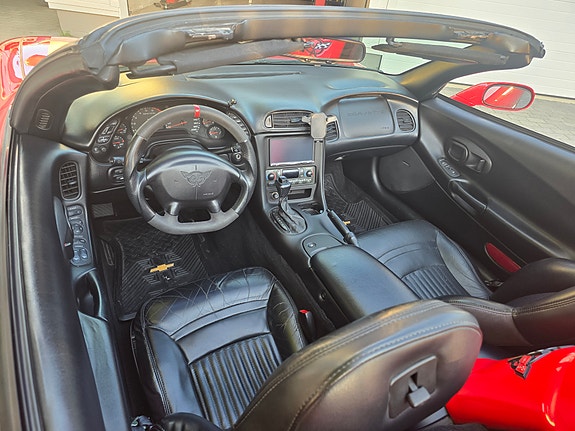 Chevrolet Corvette 15 of 17