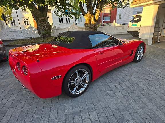 Chevrolet Corvette 7 of 17