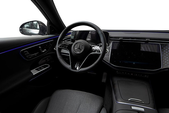 Mercedes-Benz E300 de 30 of 30