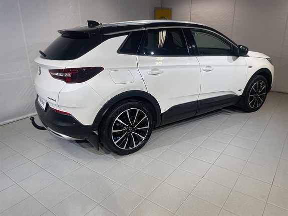 Opel Grandland X 2 of 27