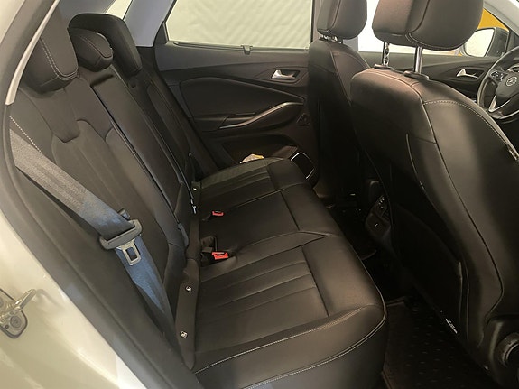 Opel Grandland X 12 of 27