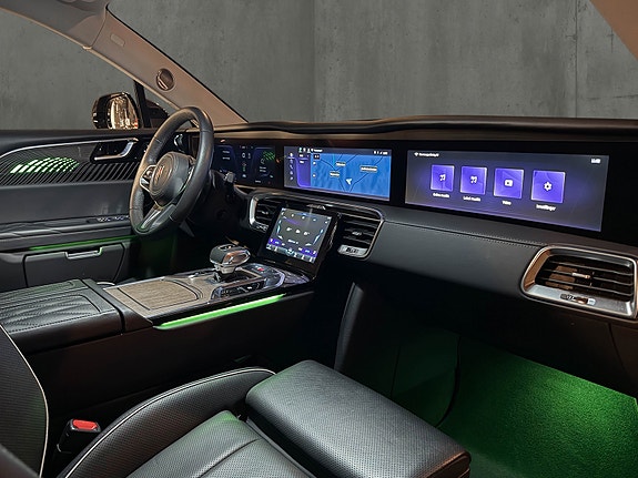 Hongqi E-HS9 19 of 30