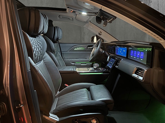 Hongqi E-HS9 18 of 30