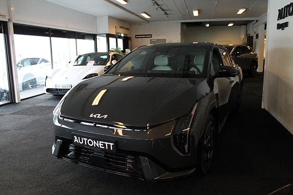 Kia EV4 4 of 27