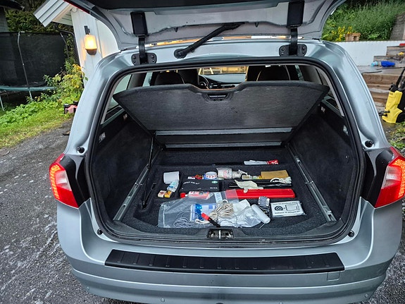 Volvo V70 9 of 15