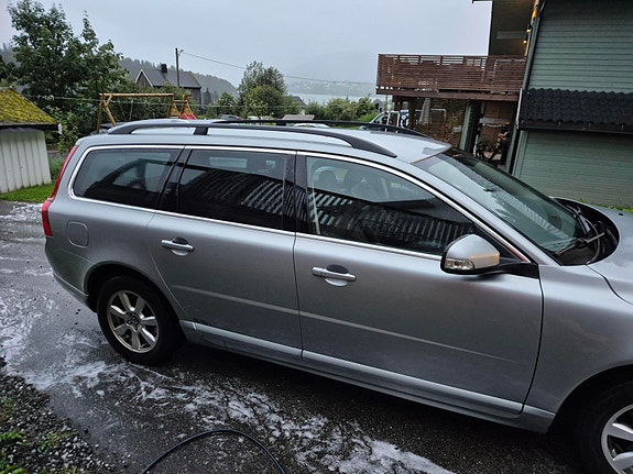Volvo V70 5 of 15