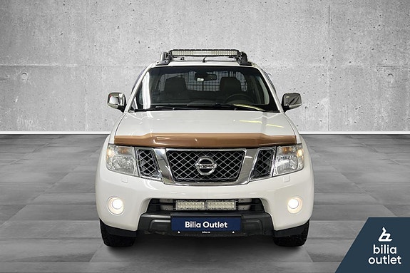 Nissan Navara 2 of 23