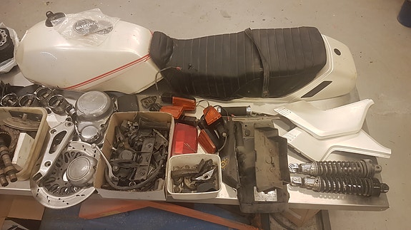 Suzuki GSX 1100 ES 6 of 7