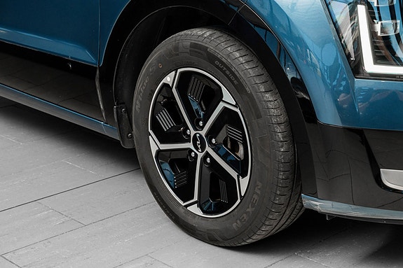 Kia Niro 2 of 28