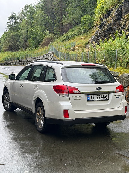 Subaru Outback 4 of 30
