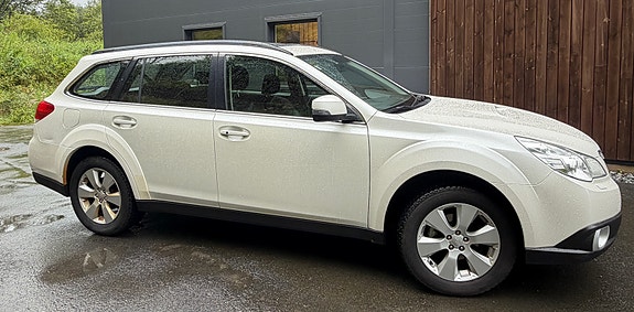 Subaru Outback 12 of 30